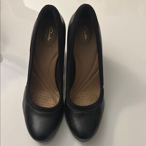 Clarks Women's Black Pumps